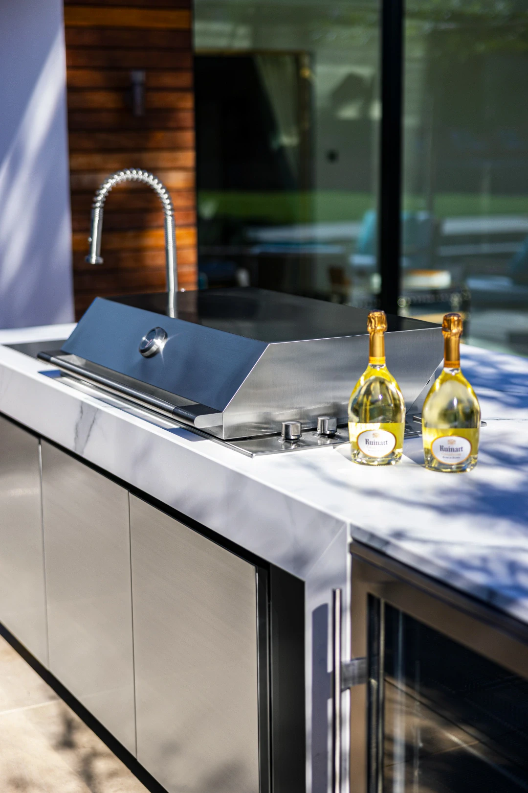 modern contemporary outdoor kitchen