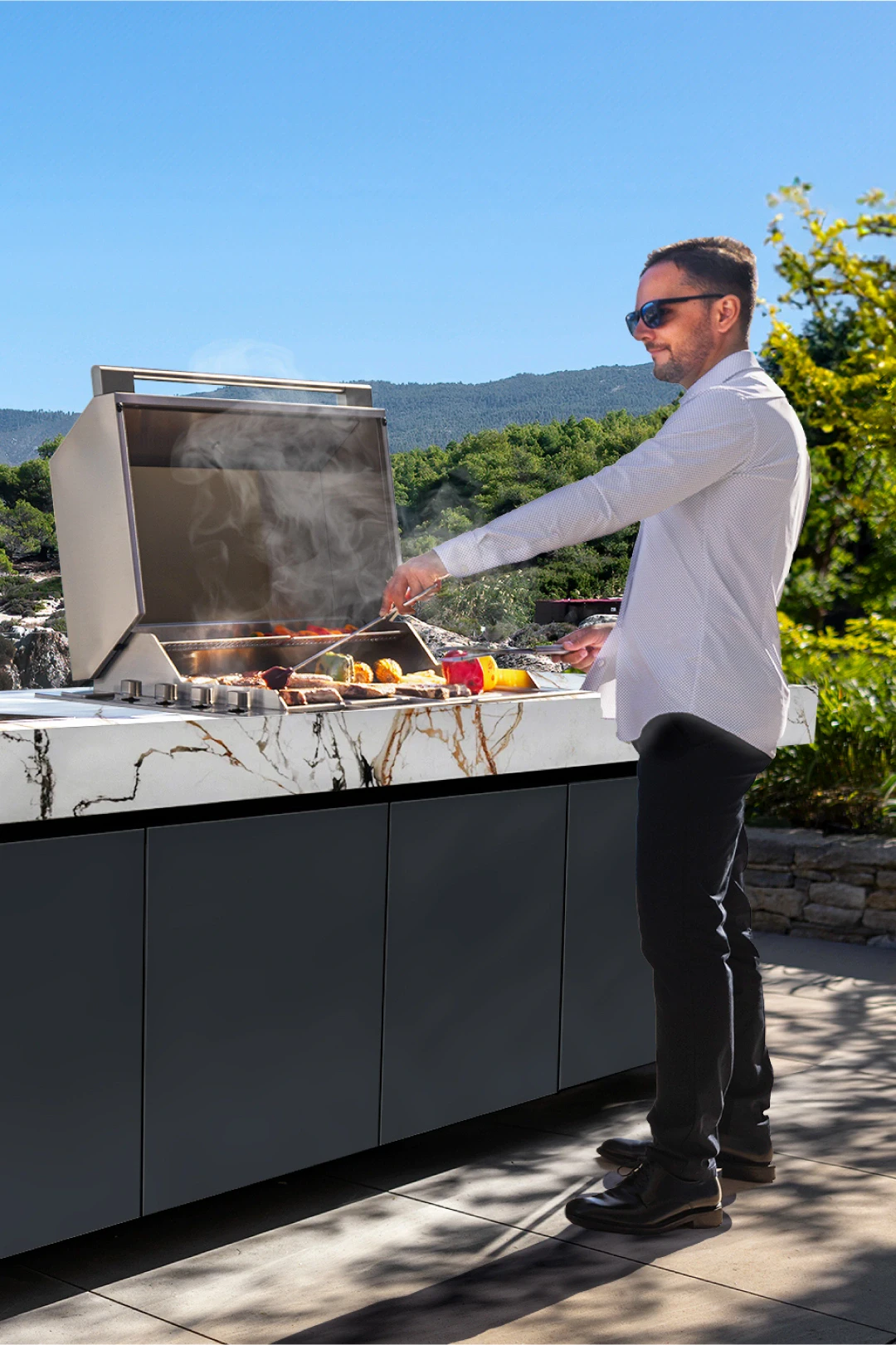 benefits of an outdoor kitchen