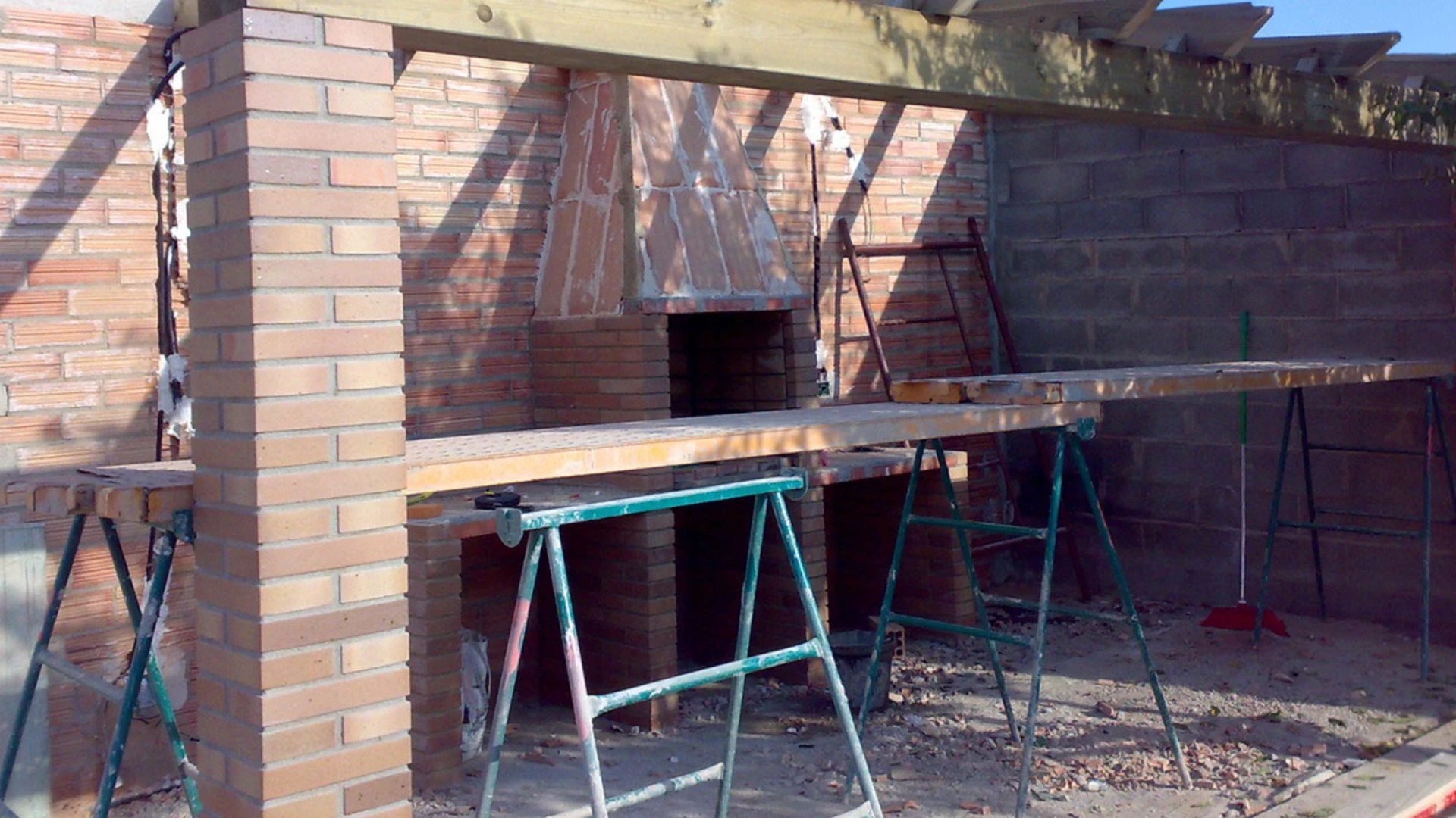 modern concrete outdoor kitchen