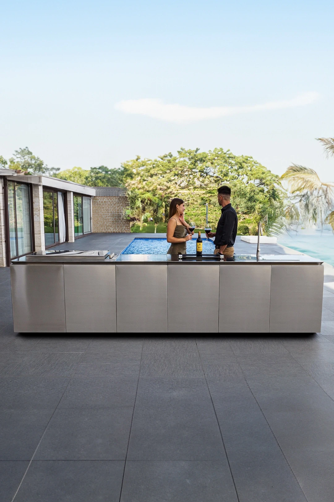 outdoor kitchen