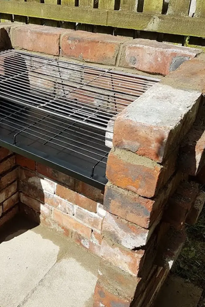 brick outdoor kitchen