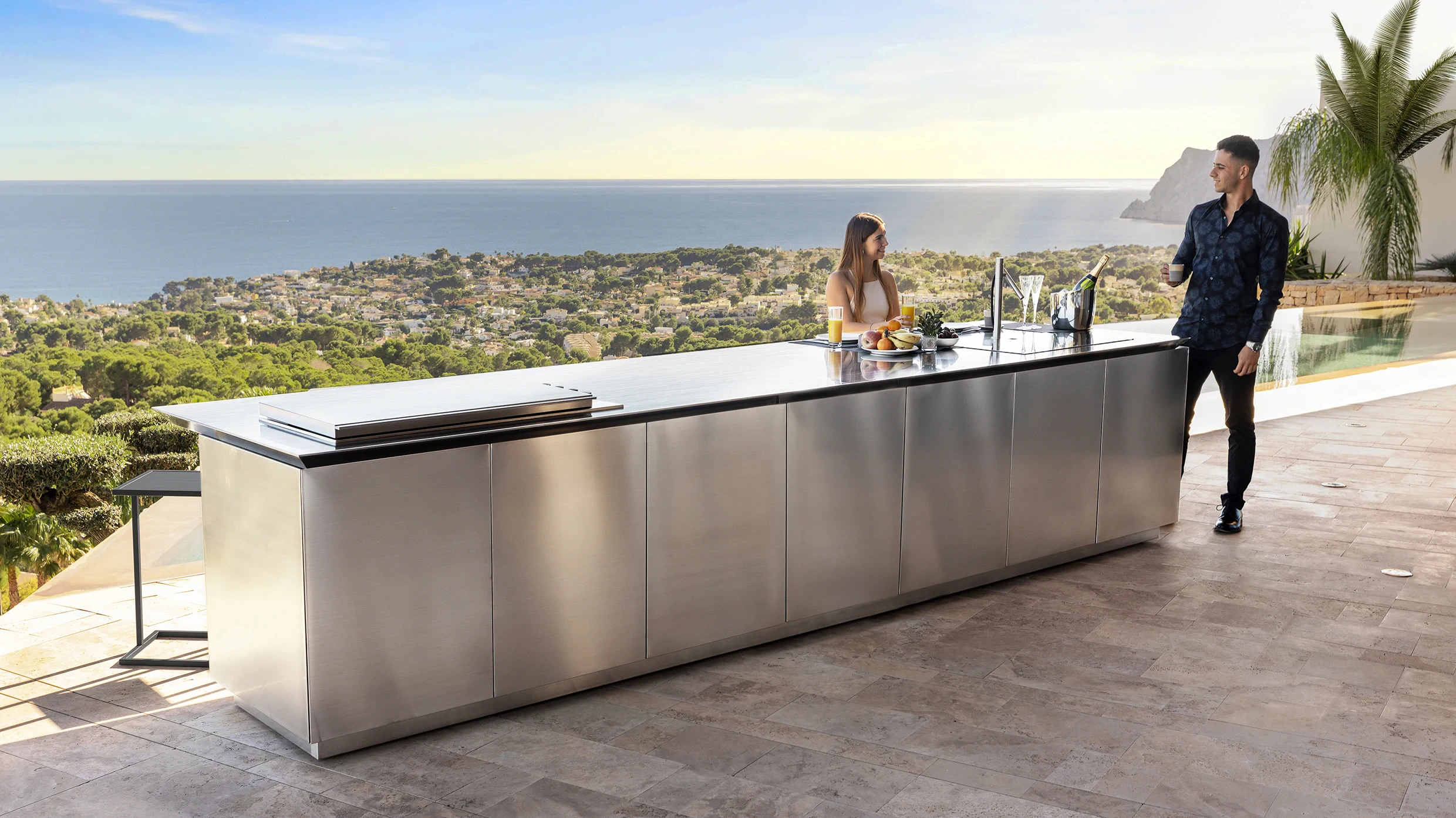 Luxury outdoor kitchen best sale