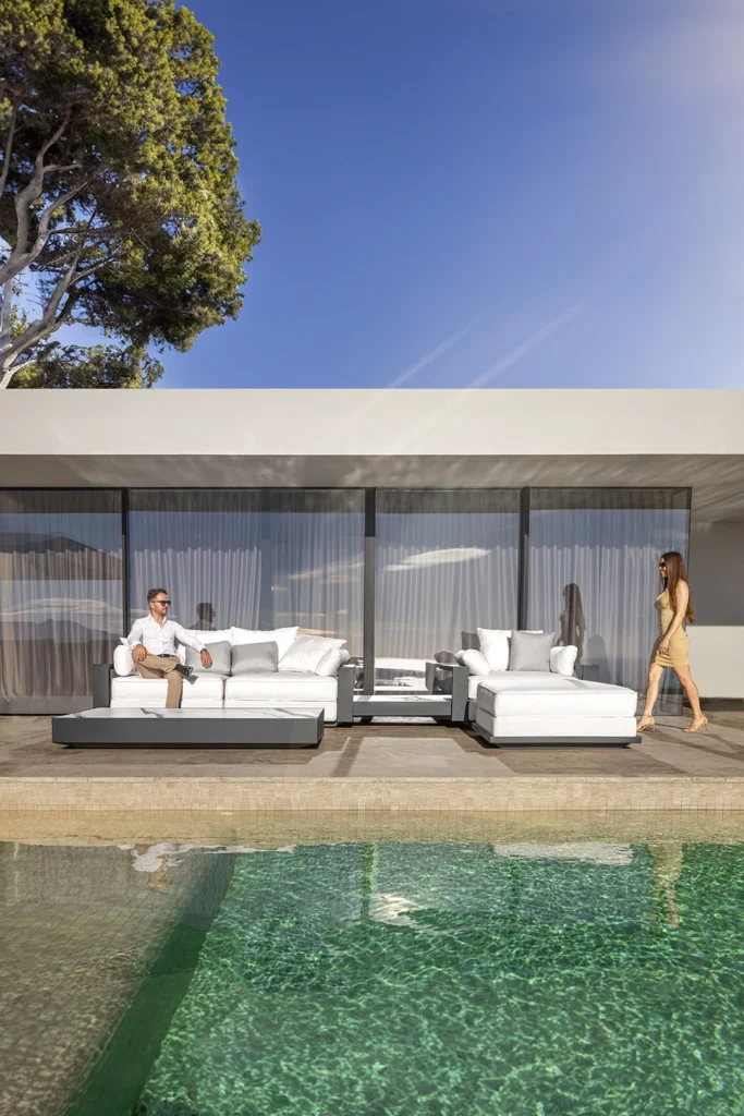 luxury modern outdoor furniture