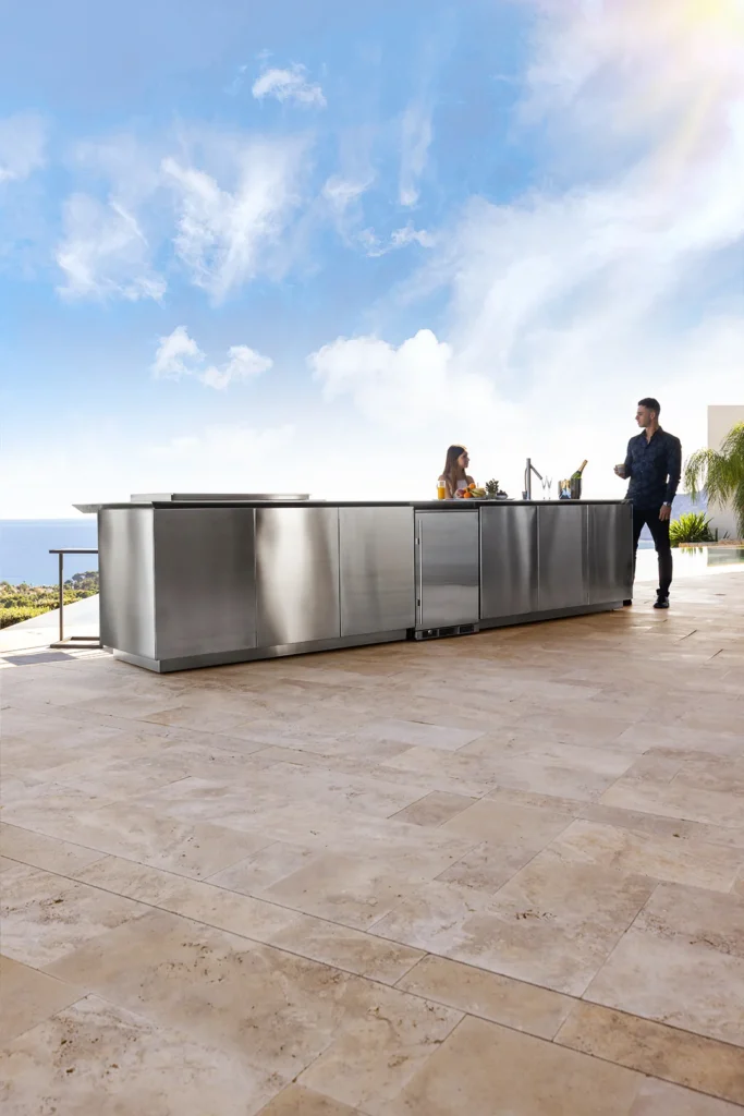 outdoor kitchen luxury